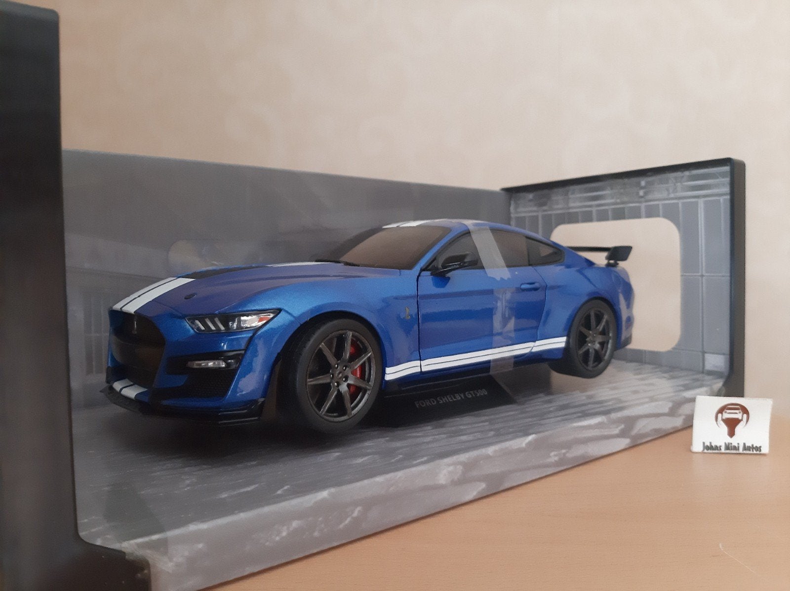 Ford Mustang (Shelby) GT500 Blue/White Stripes Solido 1:18