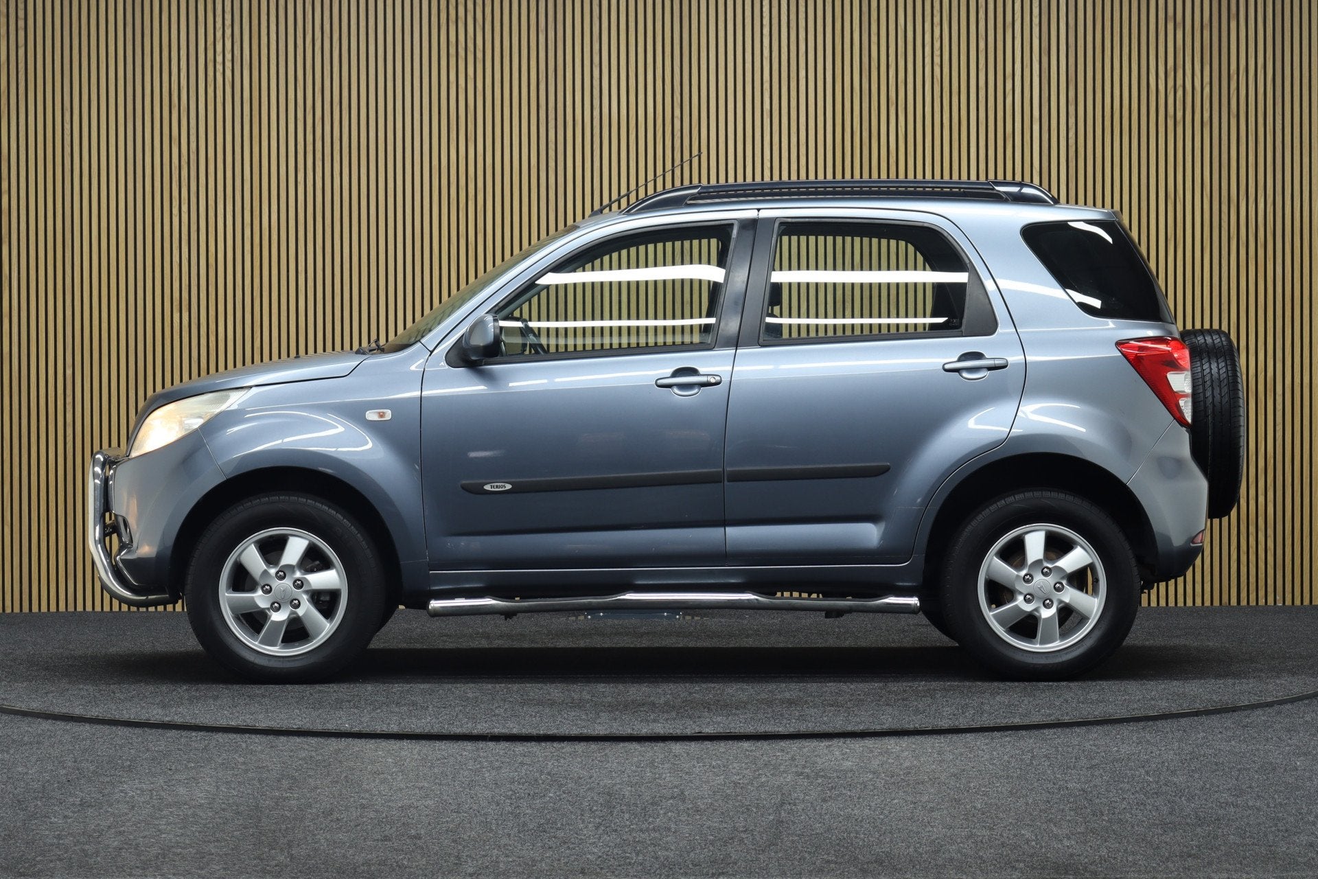 Daihatsu Terios 1.5-16v 2WD | Airco | LM Velgen | All-season, Auto's, Daihatsu, Gebruikt, Zwart, 400 kg, 49 €/maand