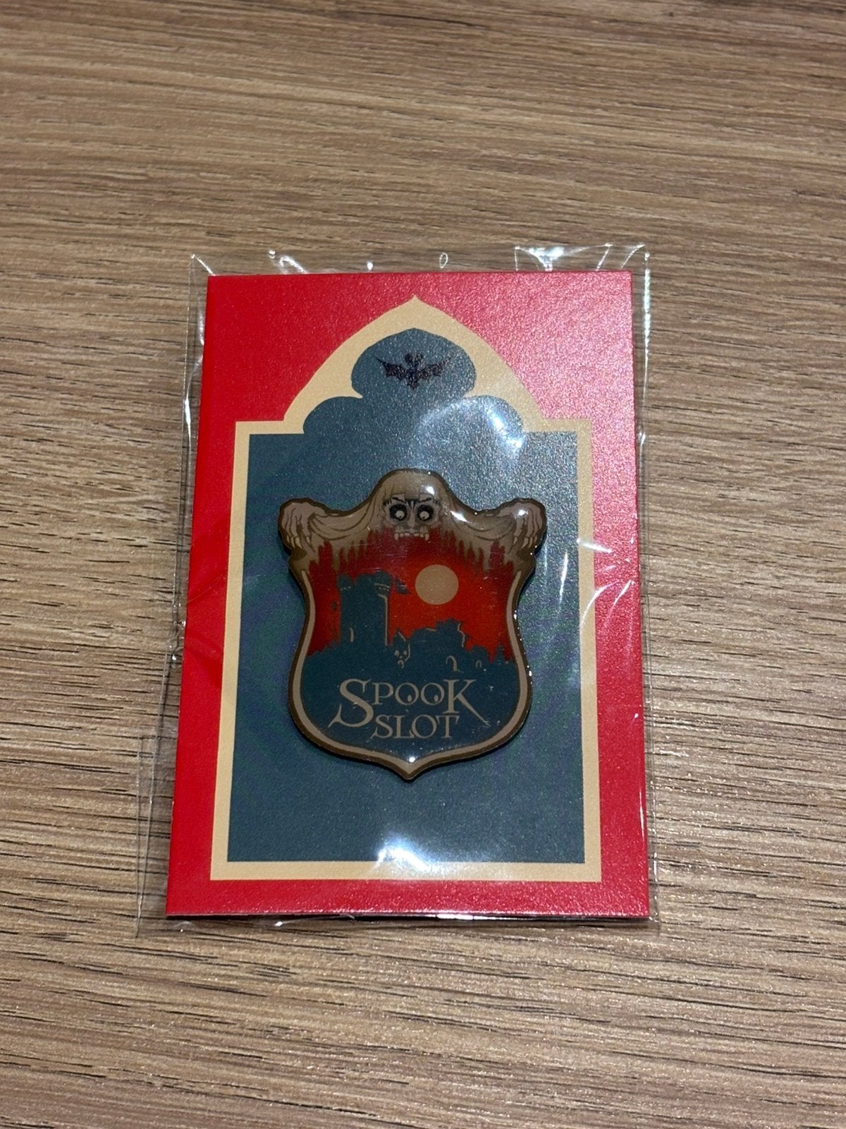 Spookslot schild pin, Ophalen, Zo goed als nieuw, Button of Speldje