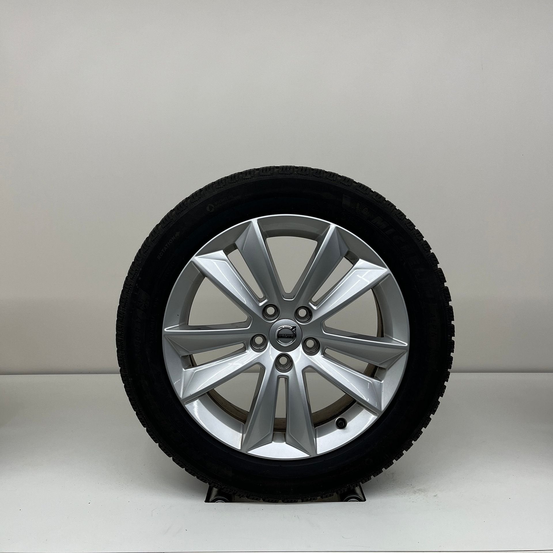Volvo S60 / V60 - 17 inch - winterbanden, Gebruikt, Banden en Velgen, 17 inch, 235 mm