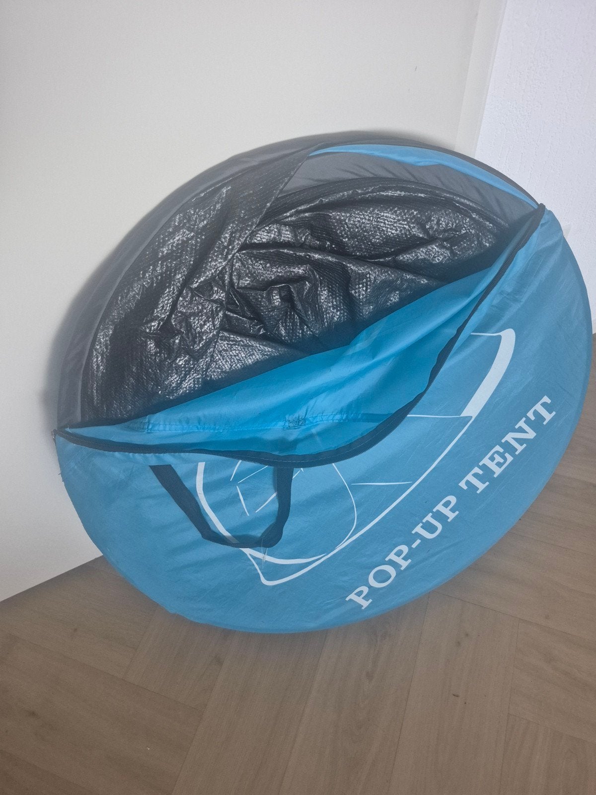 Pop-up tent - Snel op te zetten en compact, Ophalen, Zo goed als nieuw, Tot en met 2
