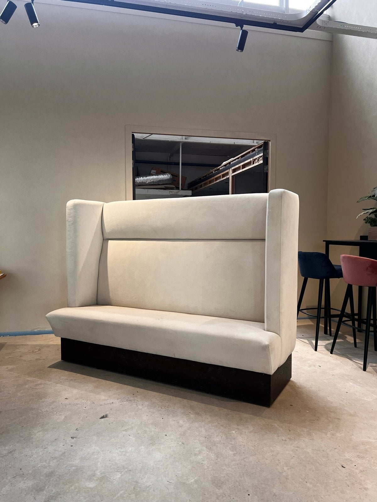 Showroom model Japandi eetkamerbank met eiken fineer, Huis en Inrichting, Banken | Bankstellen, Ophalen, Minder dan 75 cm, 150 tot 200 cm