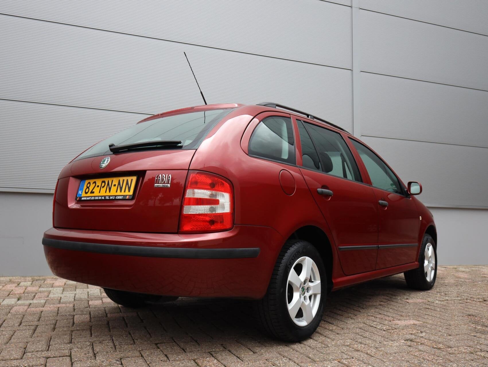 Skoda Fabia Combi 1.4-16V Ambiente (Vol-Opties!) NL-auto, Voorwielaandrijving, 450 kg, Gebruikt, 4 cilinders