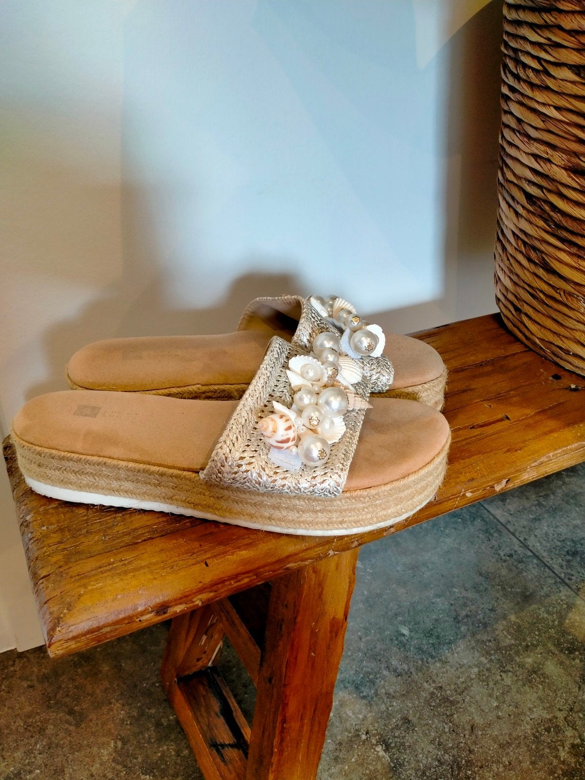 Zomerse slippers maat 41 met schelpen en parels, Ophalen of Verzenden