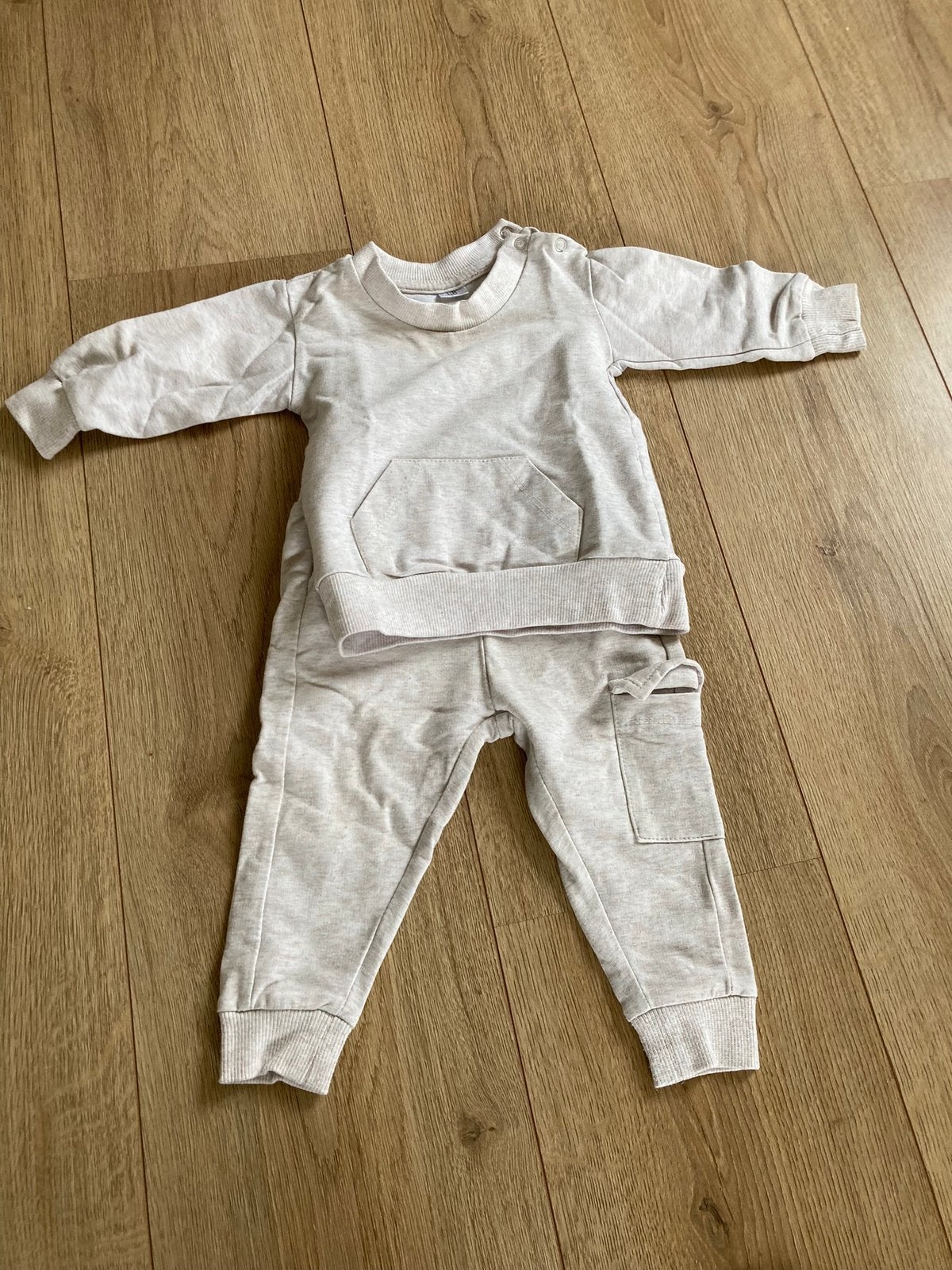 Jogging setje licht rose maat 68, Kinderen en Baby's, Babykleding | Maat 68, Ophalen of Verzenden, Gebruikt, Meisje