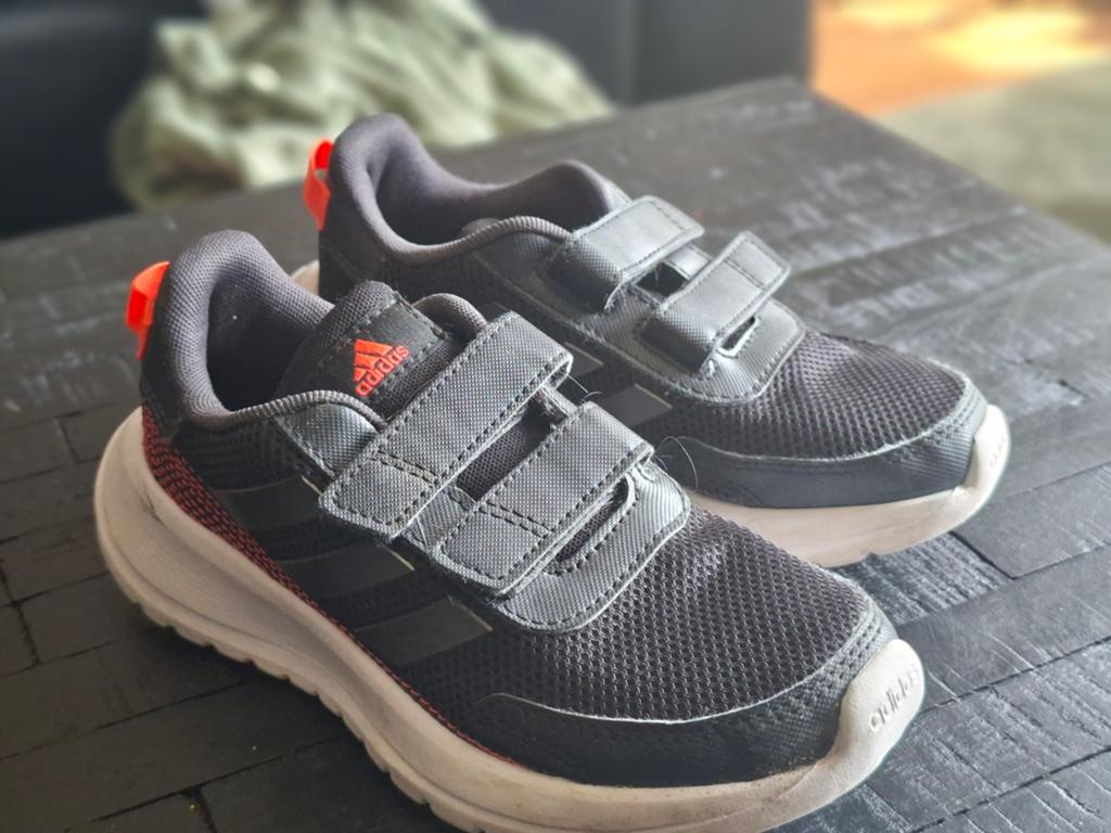 Adidas gympies maat 31, Ophalen, Adidas, Zo goed als nieuw, Jongen of Meisje