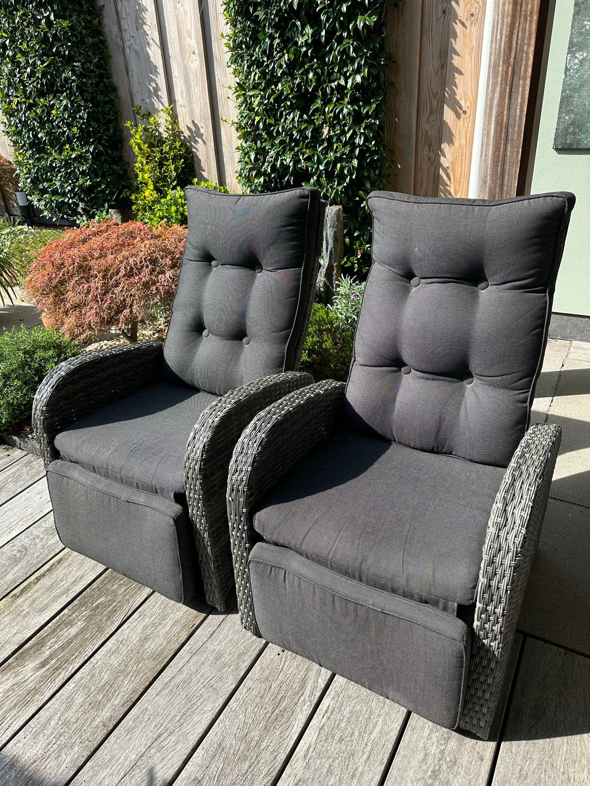 2x verstelbare wicker tuinstoelen met kussens, Ophalen, Gebruikt, Wicker, Verstelbaar
