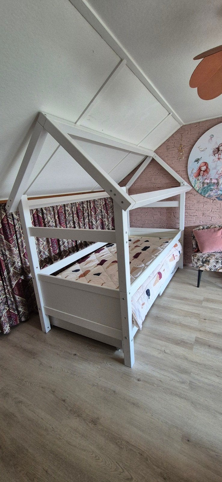 Huisjes bed met opberglades, Ophalen