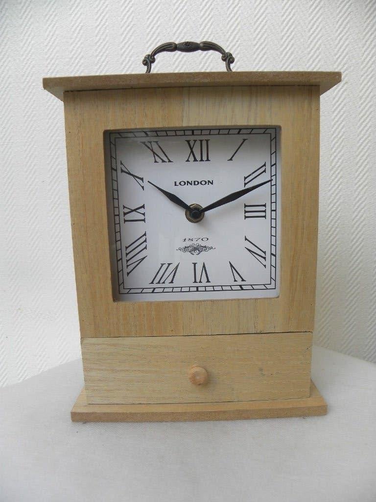 Tafelklok quartz, kastmodel, Ophalen of Verzenden, Zo goed als nieuw, Wandklok