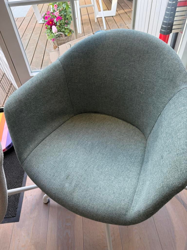 Nolon Draaistoelen - Lichtgroen & Crème Stoffering, Huis en Inrichting, Stoelen, Ophalen, Overige kleuren, Zo goed als nieuw, Metaal