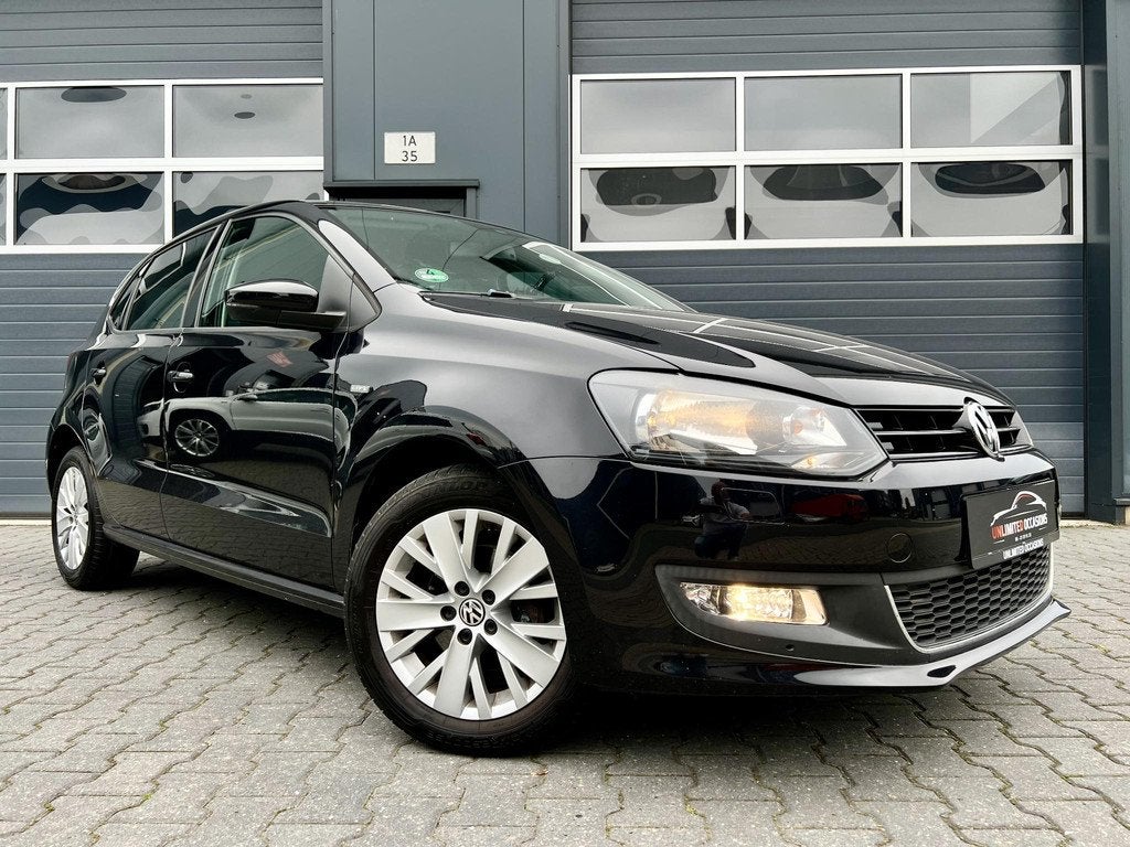 Volkswagen Polo 1.2 LIFE *CARPLAY*CRUISE*ECC*PDC, Auto's, Voorwielaandrijving, Gebruikt, 1198 cc, Zwart
