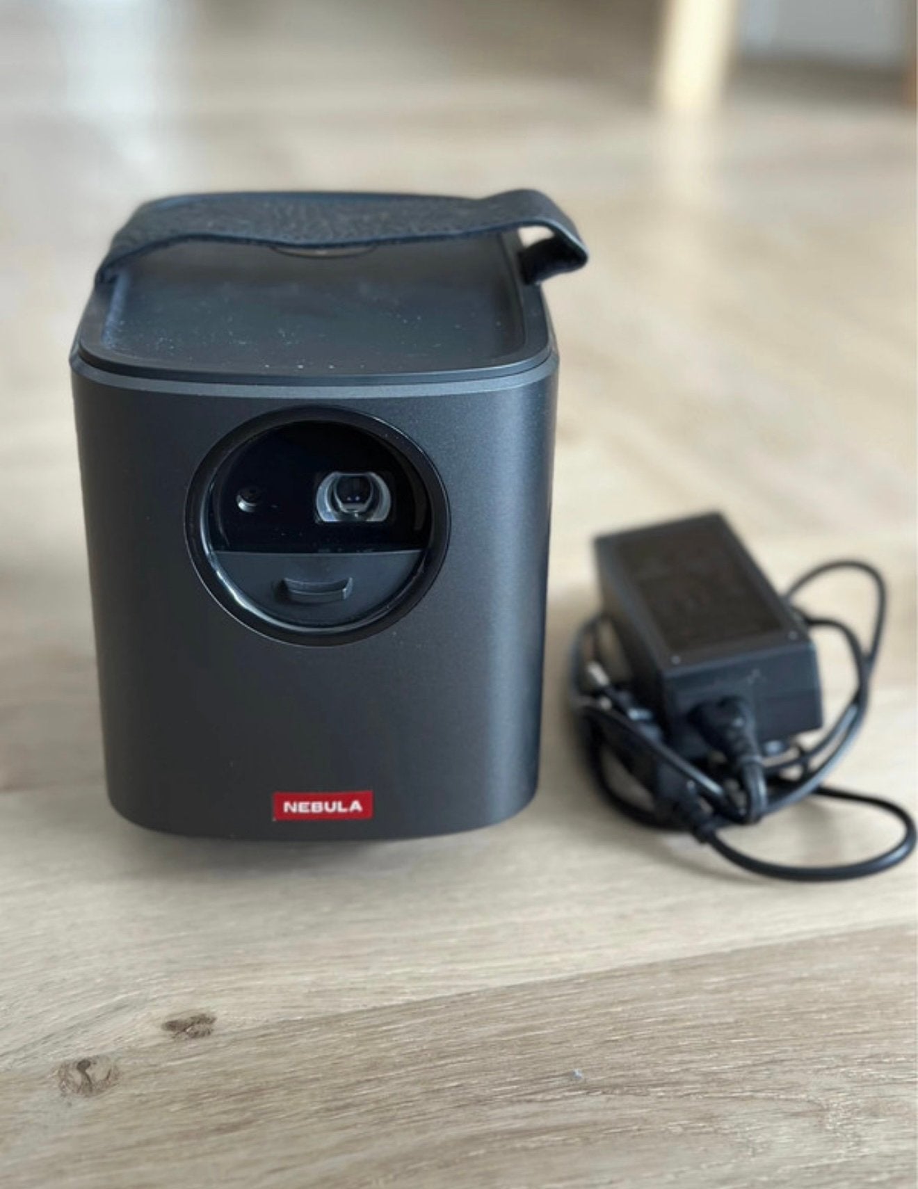 Nebula Mars 2 Beamer met statief, Audio, Tv en Foto, Beamers, Ophalen, Zo goed als nieuw, LED