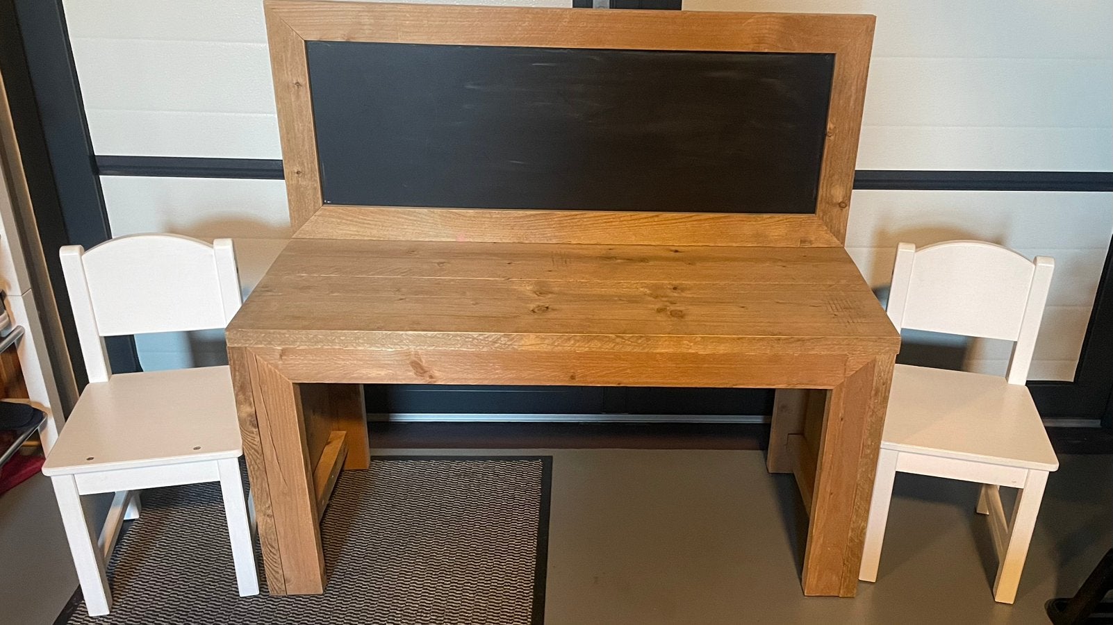 Bureau krijtbord incl stoeltjes, Ophalen, Zo goed als nieuw, Tafel(s) en Stoel(en)