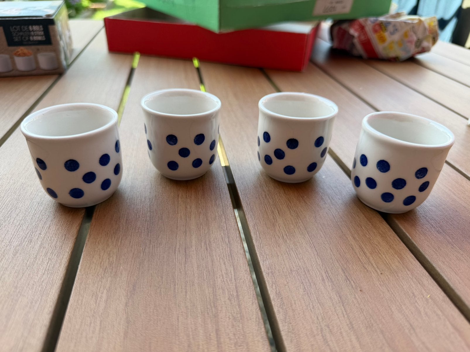 4 eierdopjes, Overige typen, Ophalen of Verzenden, Zo goed als nieuw, Overige stijlen