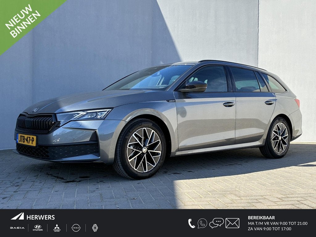 Skoda Octavia Combi 1.5 TSI MHEV Sportline / Fabrieksgaranti, Auto's, Skoda, Euro 6, 4 cilinders, Leder en Stof, Automatische klimaatregeling