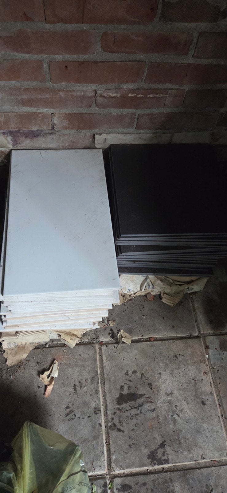 Gratis ophalen badkamer/wc tegels, Doe-het-zelf en Verbouw, Tegels, Ophalen, Nieuw, 20 tot 40 cm, Minder dan 5 m²