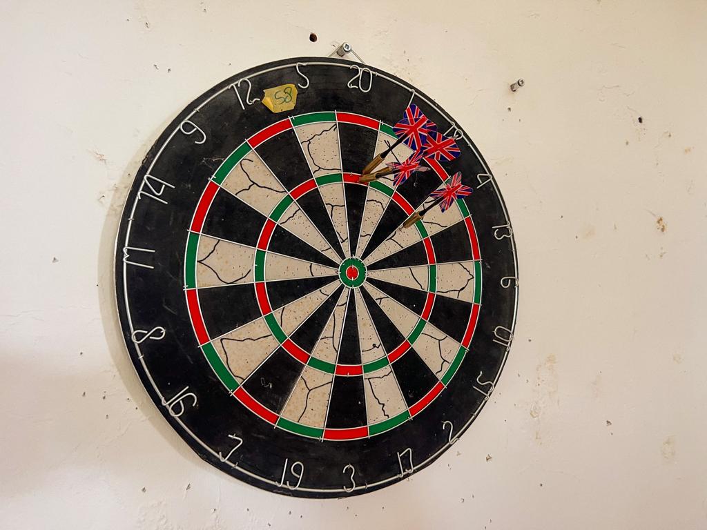 Dartbord met 4 pijlen, Ophalen, Gebruikt, Dartbord met pijlen