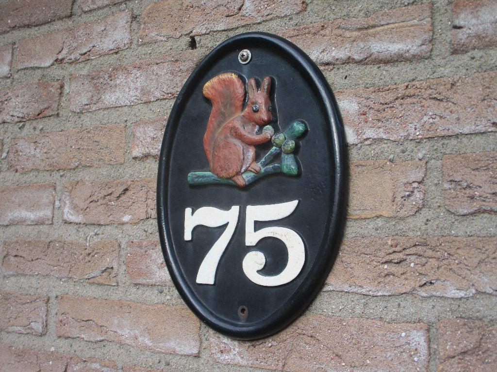 Gietijzeren Huisnummer 75, ovaal model,v,a 40,00e, Ophalen of Verzenden