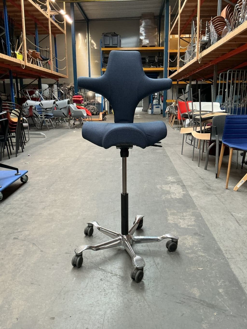 HAG Capisco 8106 Bureaustoel | Zithoogte 61-86 | Donkerblauw, Gebruikt, -, Blauw, -