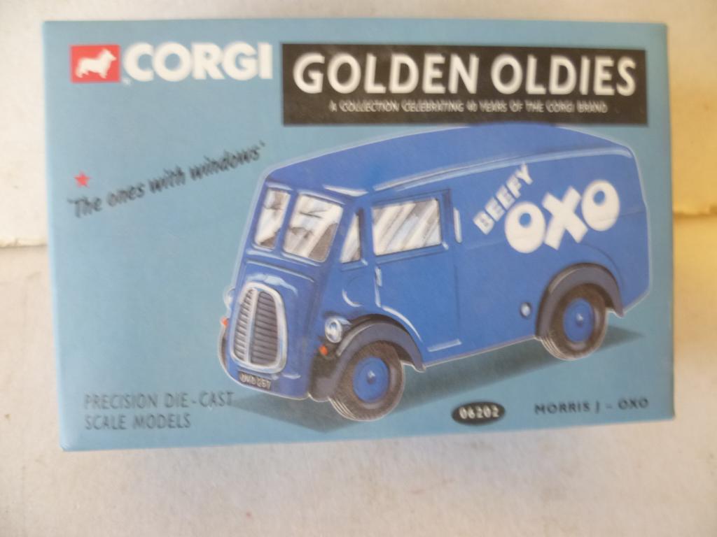 Corgi Golden Oldies uit 1996 Morris J Oxo 1:43 bestelauto, Hobby en Vrije tijd, Modelauto's | 1:43, Ophalen of Verzenden, Nieuw