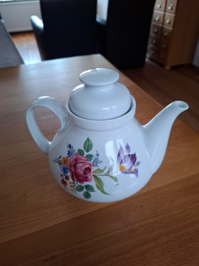 Winterling Schwarzenbach Bavaria Theepot - Bloemenboeket, Gebruikt, Overige typen, Ophalen of Verzenden, Overige stijlen