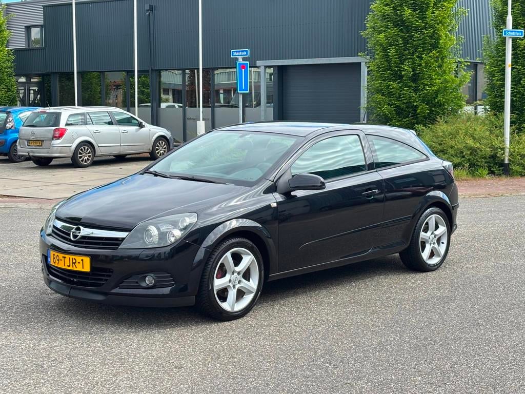 Opel Astra GTC 1.8 GTC Cosmo Nap Airco Nieuwe Apk, Auto's, Opel, Bedrijf, Te koop, Astra, ABS, Airbags, Airconditioning, Automatische klimaatregeling