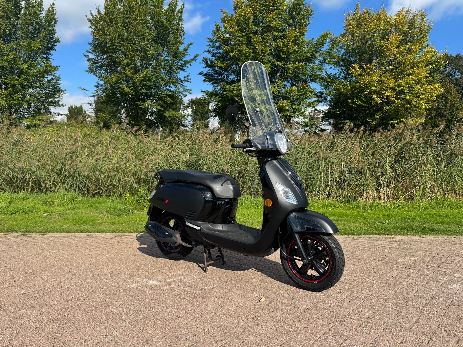 Sym Fiddle III bromfiets (45 km/h) - Zeer lage tellerstand!, Fietsen en Brommers, Ophalen, Maximaal 45 km/u, 49 cc, Zo goed als nieuw