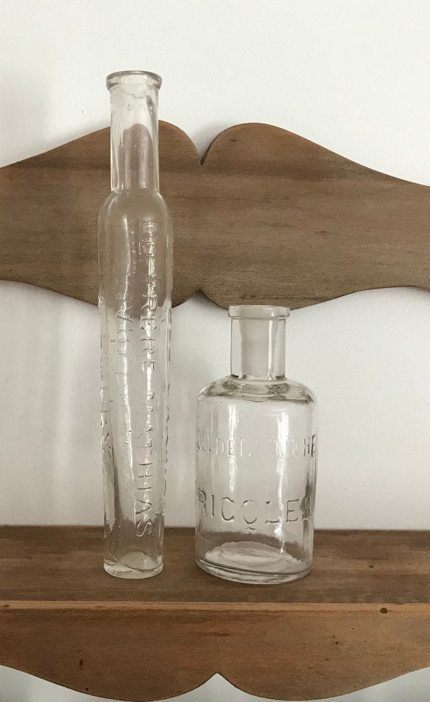 Antieke set medicinale flesjes eau des carmes et cetera, Ophalen of Verzenden