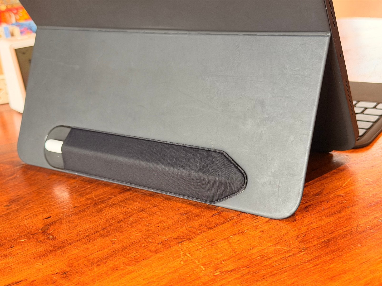 Foto 9 van iPad Pro M4 + Apple Pencil Pro + Logitech Keyboard (ZGAN)