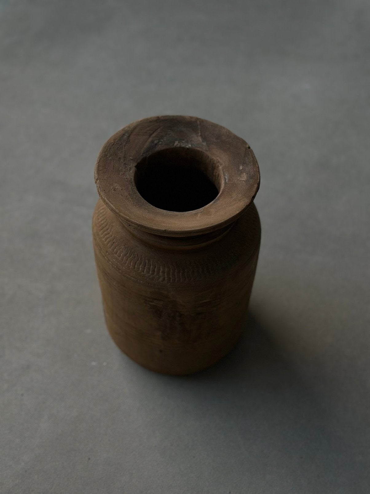 Antieke oude houten Nepalese pot, Ophalen of Verzenden