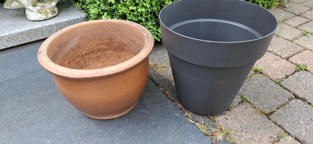 Bloempotten voor op het terras of balkon, Tuin en Terras, Bloempotten, Steen, Gebruikt, Rond, Minder dan 40 cm