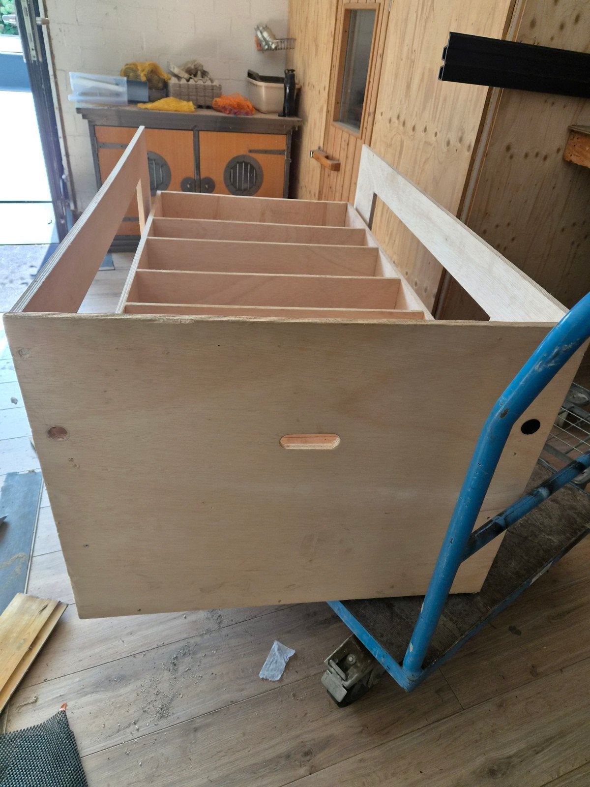 Handig opbergsysteem voor campergarage - zelfbouw, Ophalen, Zo goed als nieuw