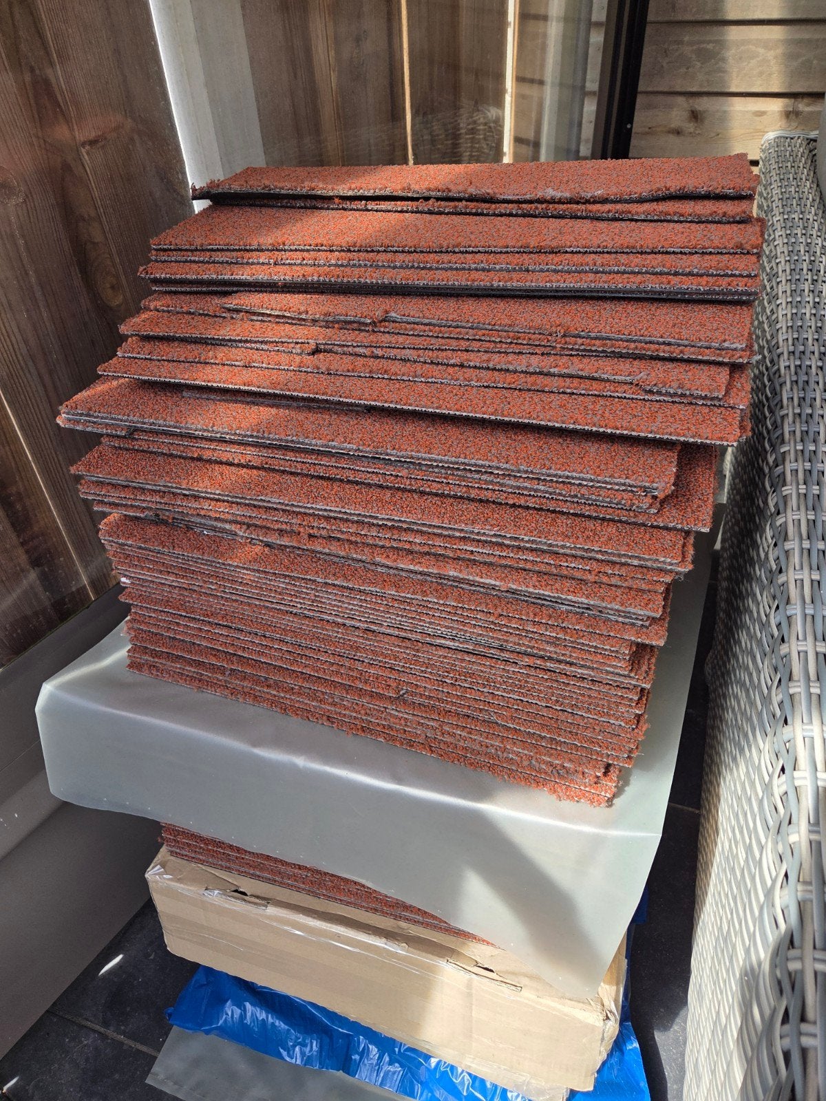 Tapijttegels rood 92 stuks, Ophalen, Gebruikt, 75 m² of meer, Tapijttegels