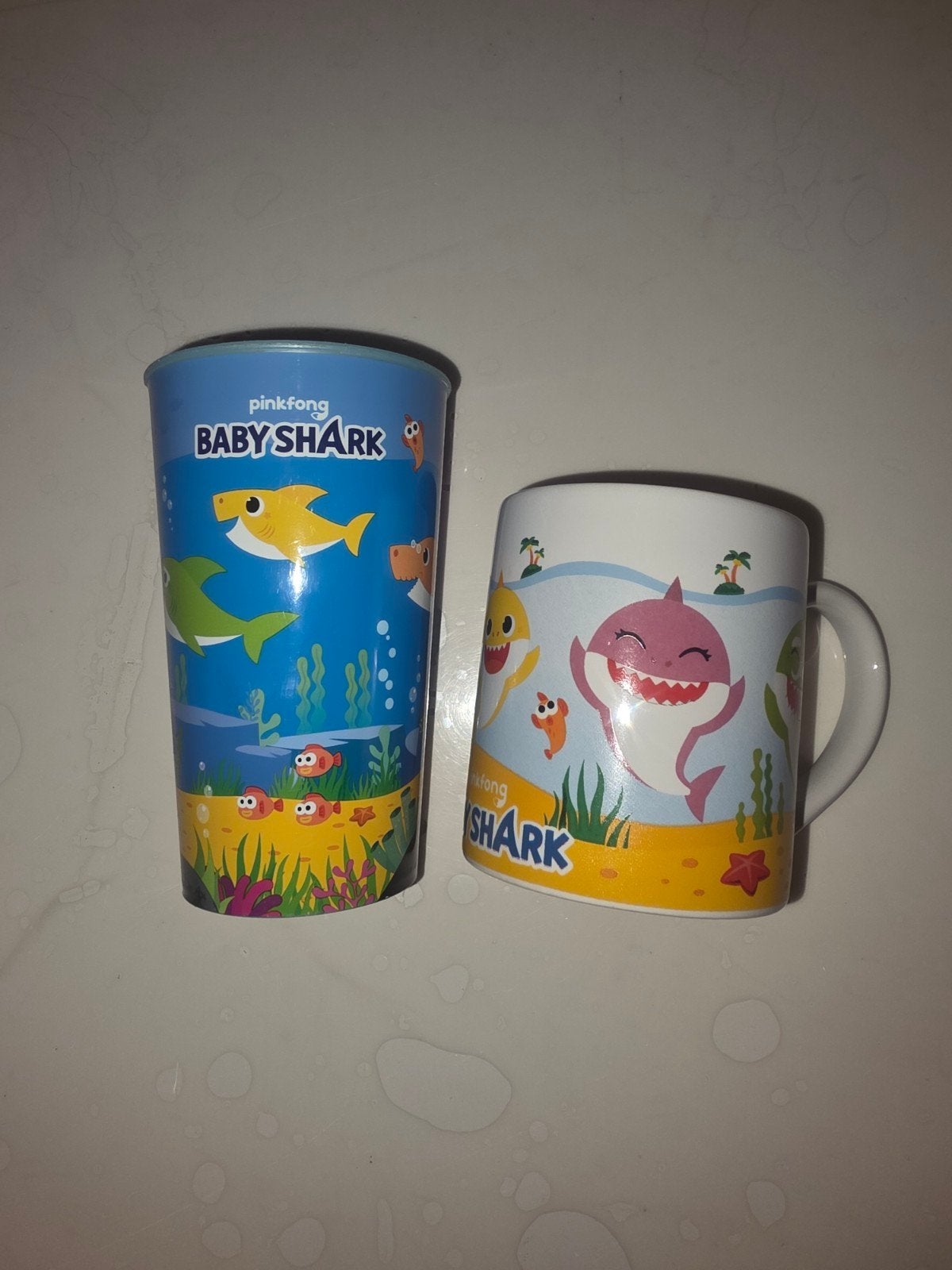 Baby Shark beker en mok set, Ophalen of Verzenden, Gebruikt