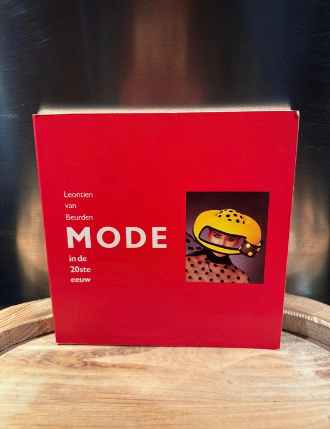 Mode in de 20ste eeuw, Boeken, Ophalen of Verzenden, Zo goed als nieuw, Mode algemeen
