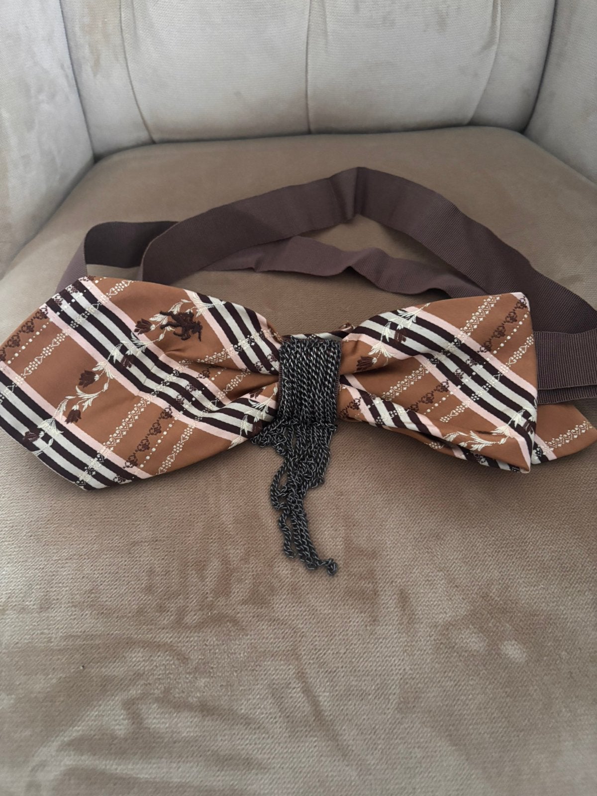 Mooie heel  riem heel arpart, Kleding | Dames, Riemen en Ceinturen, Ophalen of Verzenden, Nieuw, Overige kleuren, Tailleriem