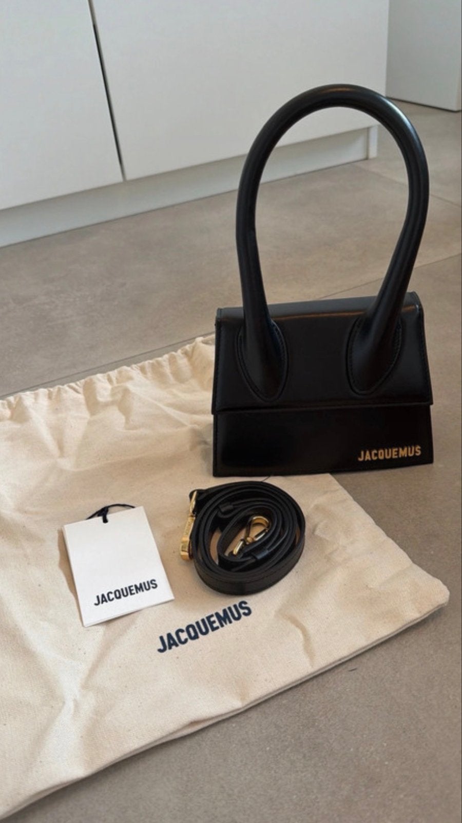 Jacquemus Le Chiquito Moyen Zwart - Nieuwstaat, Ophalen of Verzenden, Zo goed als nieuw, Zwart, Handtas