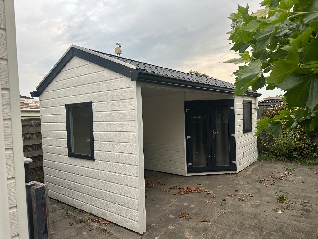 Mooie Tuinschuur met Overkapping - Zo goed als nieuw, Ophalen, 200 tot 400 cm, 250 tot 500 cm, Schuur