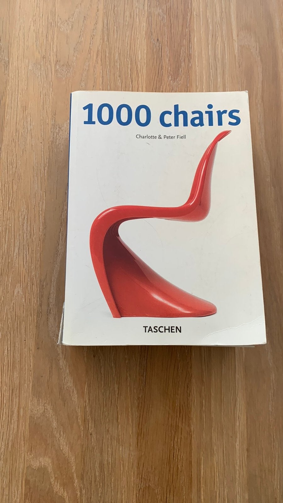 1000 Chairs, Ophalen of Verzenden, Gebruikt