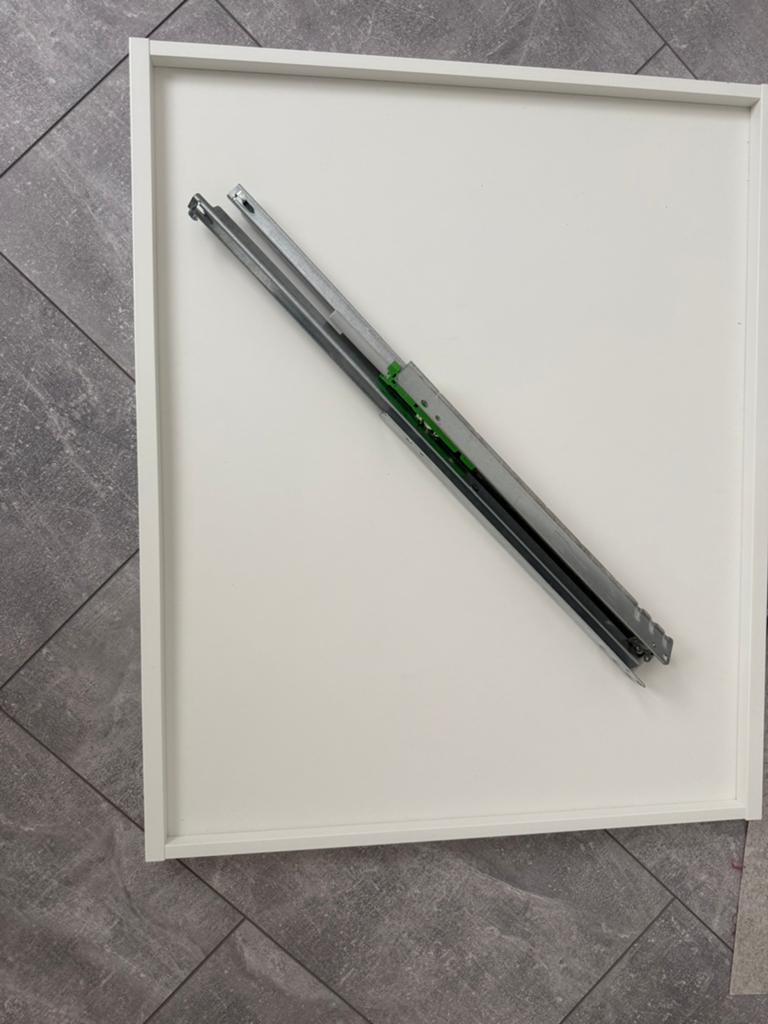 Komplement uittrekbare plank voor kledingkast, Ophalen of Verzenden, Gebruikt, Overige materialen, Overige typen