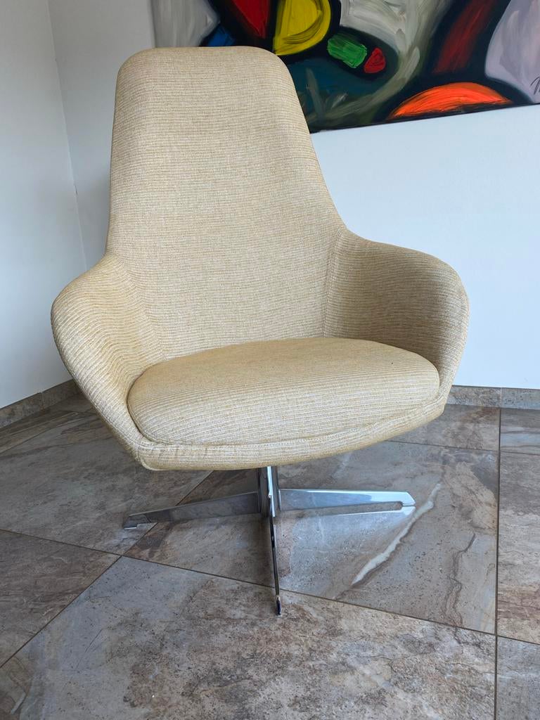Nieuwe Italiaanse design fauteuil met zwenkvoet, Huis en Inrichting, Fauteuils, Ophalen of Verzenden, Nieuw, Stof
