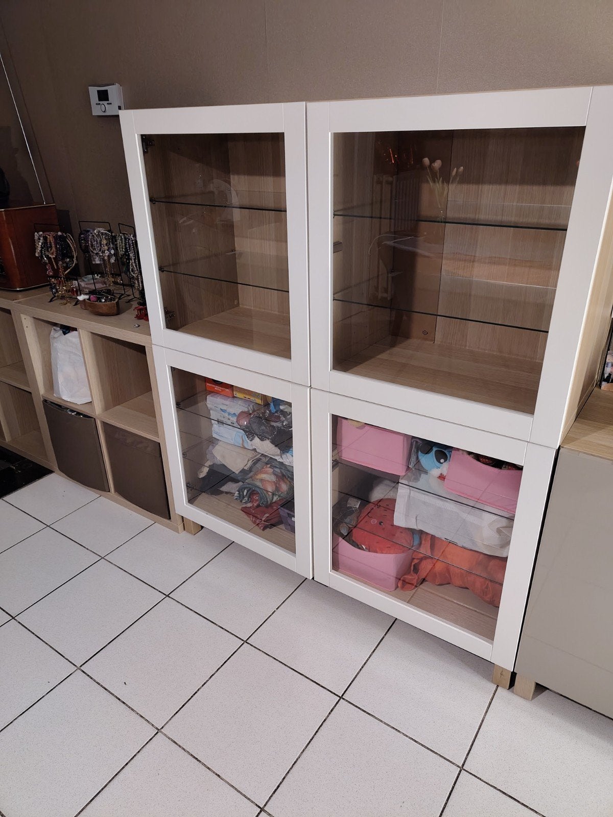 vitrinekast 4 deuren 120x40x140, Ophalen, 50 tot 100 cm, Zo goed als nieuw, 150 tot 200 cm