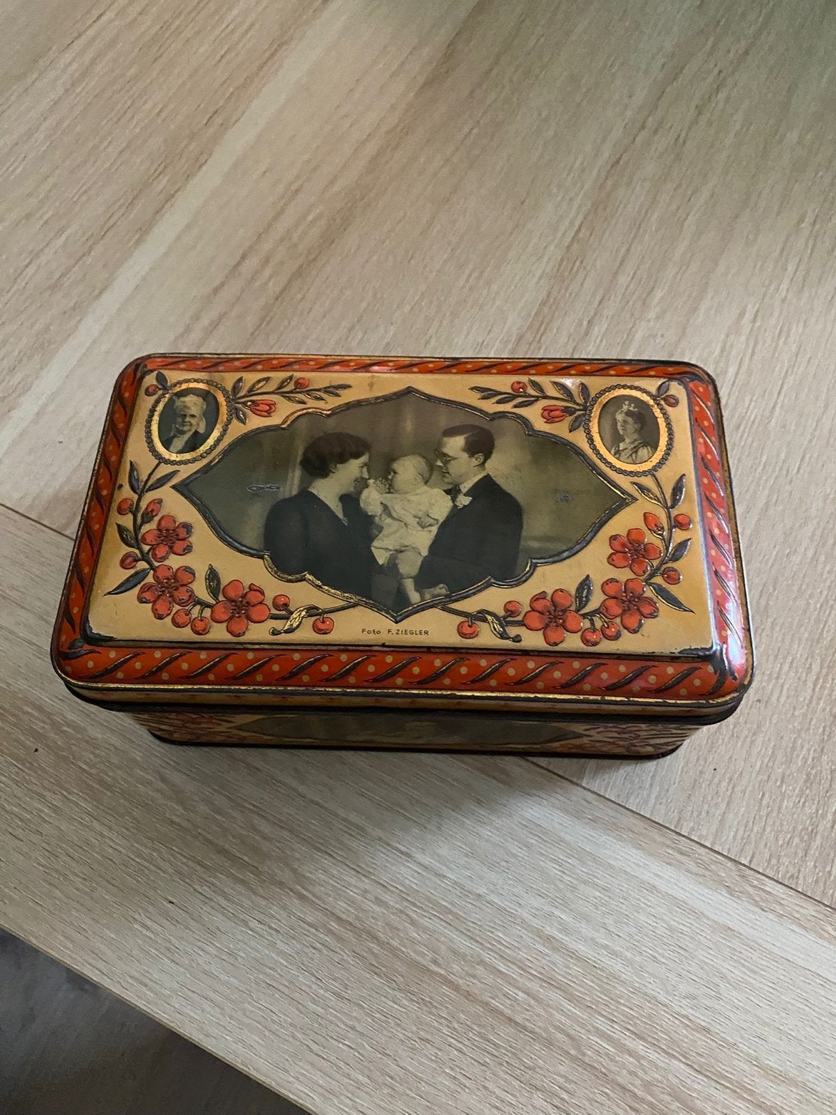 Koninklijk Herdenkingsblik Geboorte Prinses Beatrix 1938, Ophalen of Verzenden, Gebruikt, Nederland, Overige typen