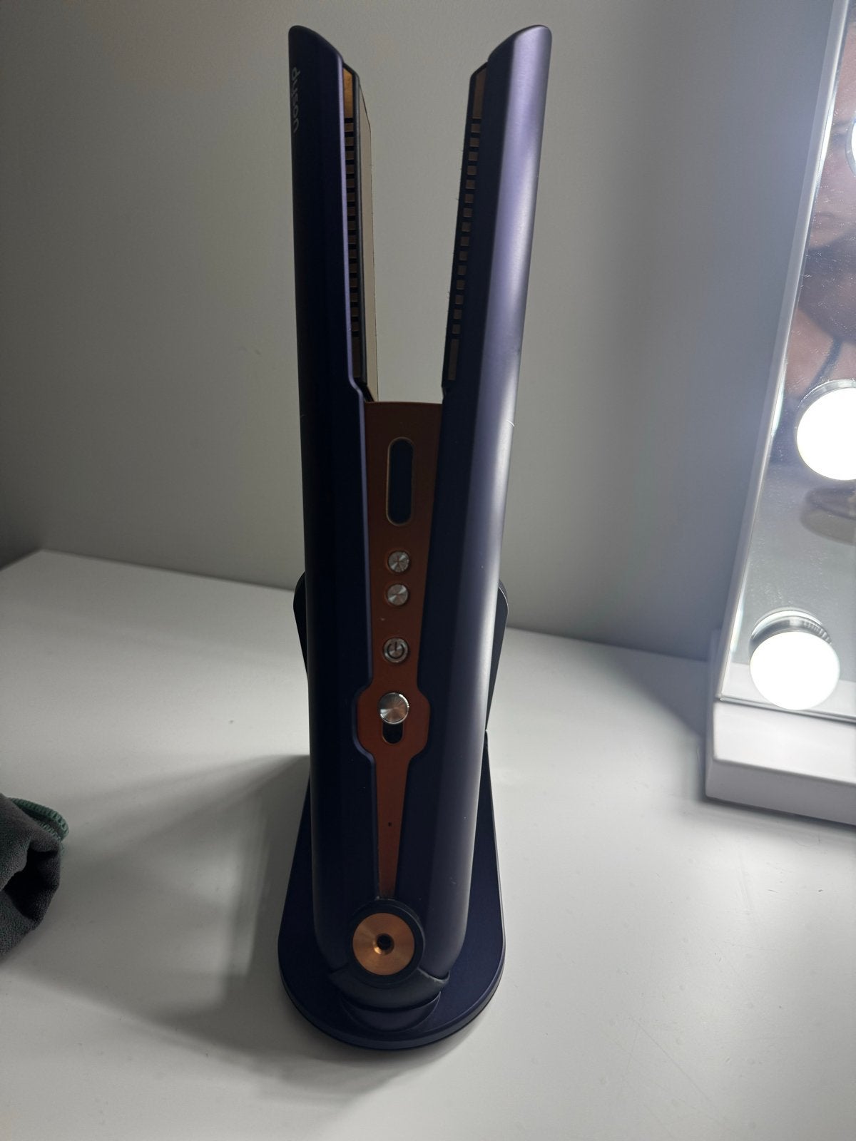 Dyson Corrale Stijltang - Draadloos en met Oplaadstation, Ophalen of Verzenden, Zo goed als nieuw, Krultang of Stijltang