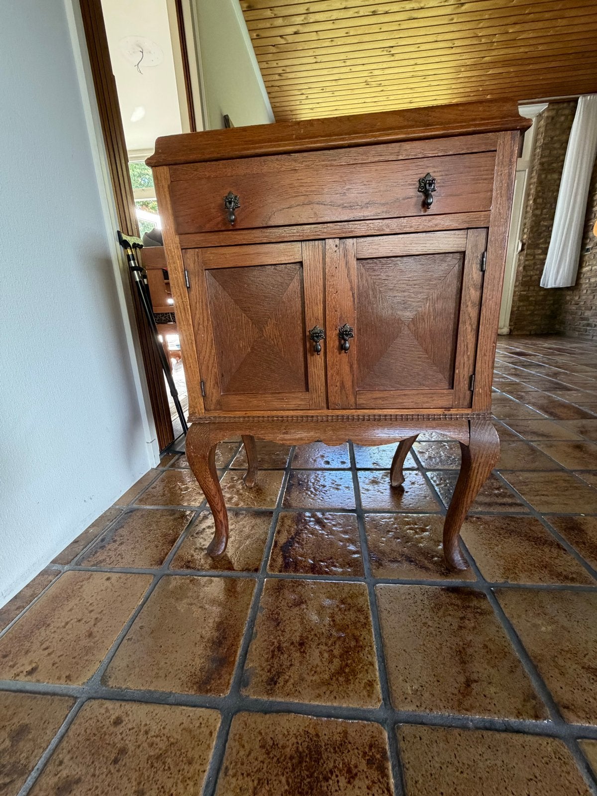 Antiek houten kastje met lade en deurtjes, Antiek en Kunst, Ophalen