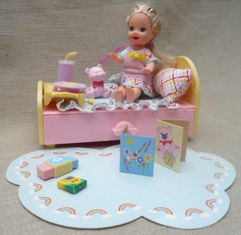 Barbie Baby Shelly Love N Care (ca. 2000), Ophalen of Verzenden, Gebruikt, Pop