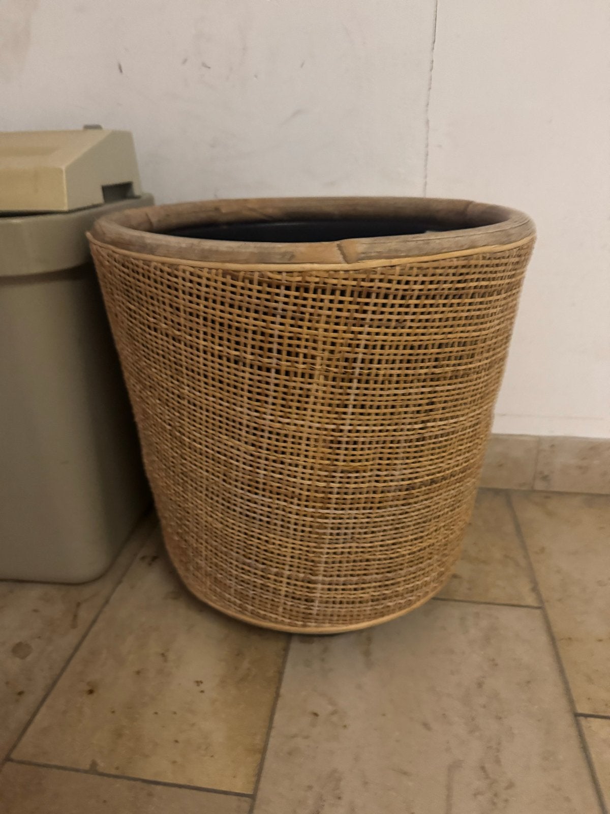 Rotan plantenpot/mand - 38 cm diameter, 39 cm hoog, Gebruikt, Gevlochten, Rond, Ophalen of Verzenden