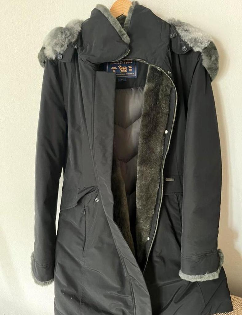Zgan Woolrich winterjas dames maat L parka john rich design, Ophalen of Verzenden, Zo goed als nieuw, Zwart