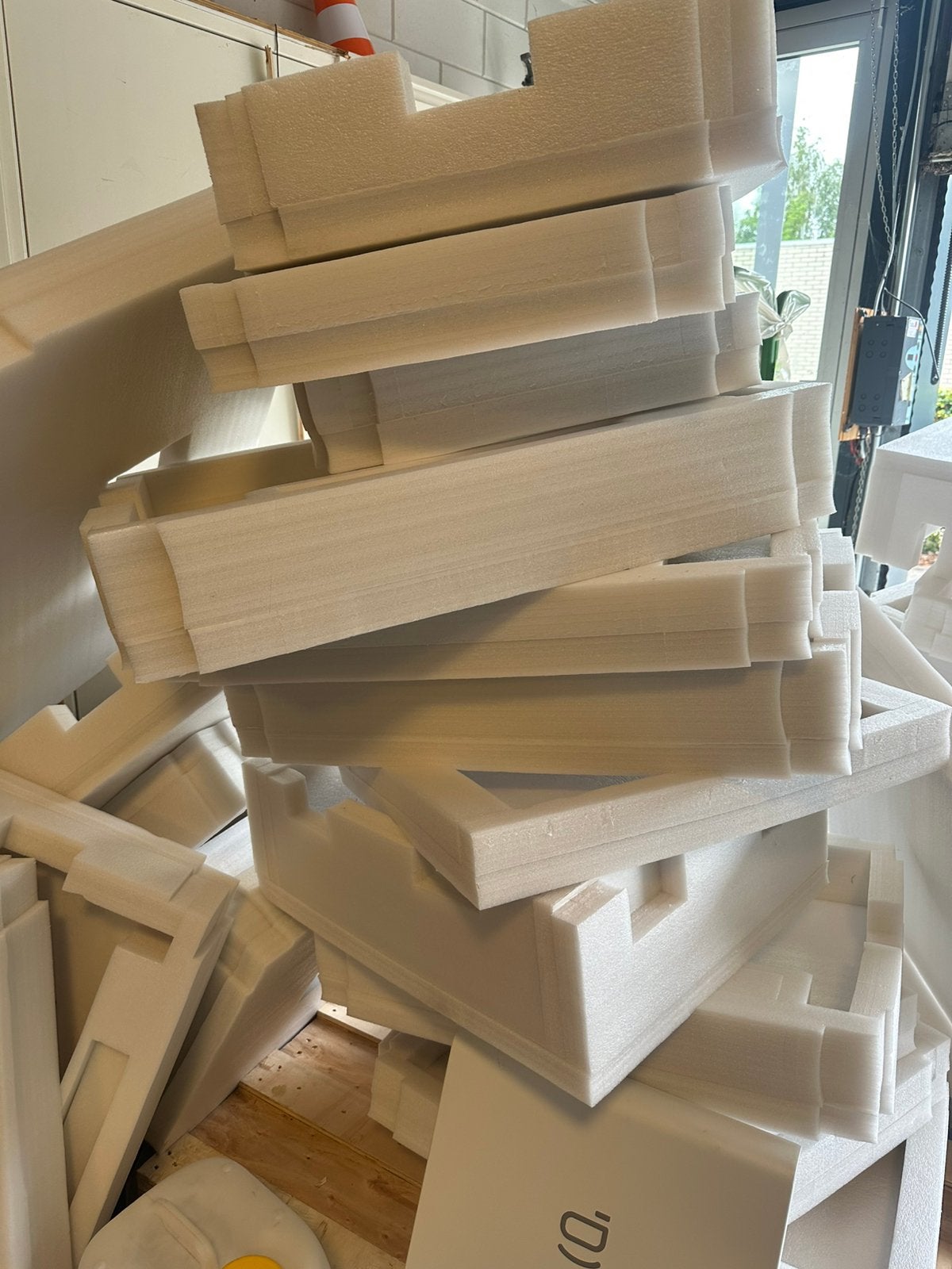 Verpakking  materiaal voor isolatie., Ophalen, Zo goed als nieuw, Overige materialen, 8 tot 12 cm