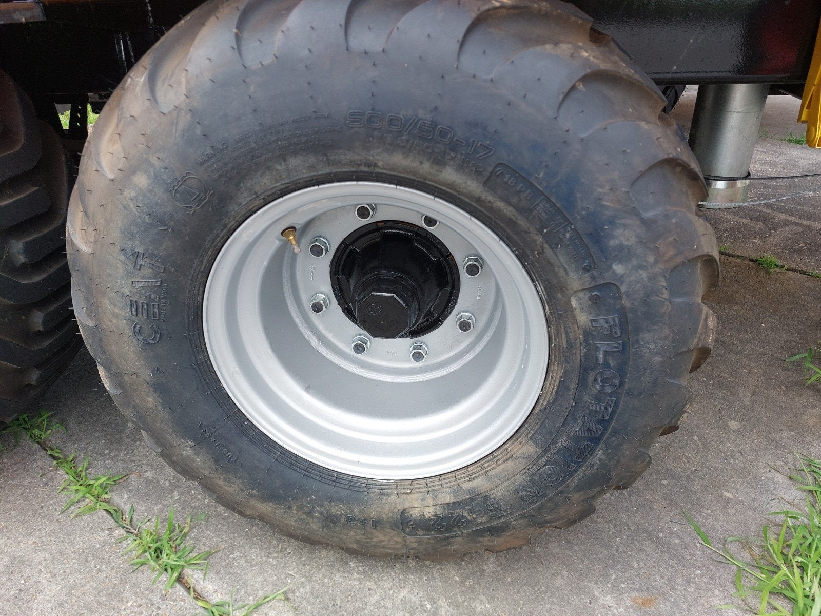 banden 500/50 r 17, Zakelijke goederen, Agrarisch | Onderdelen | Banden, Velgen en Assen, Ophalen